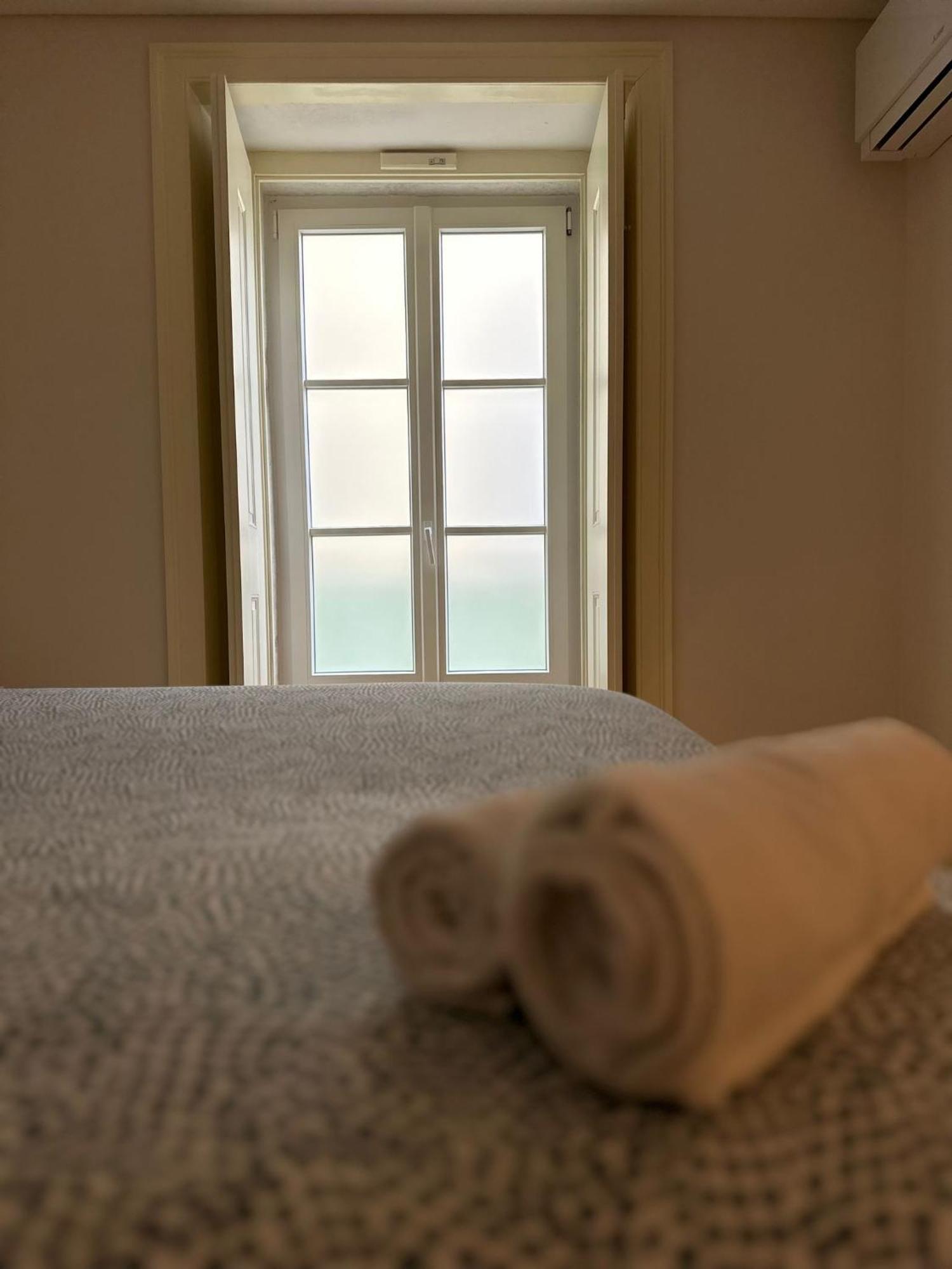 Central Bedroom In Shared House In Chiado - Historic Center Of Lisboa Exteriér fotografie